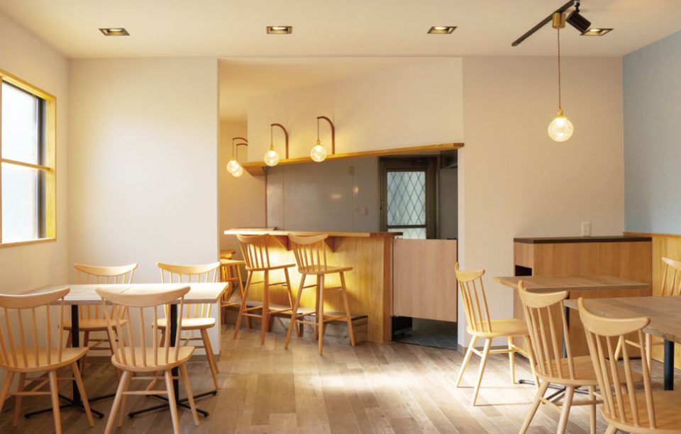 アスベスト含有調査のための検体採取作業前の写真