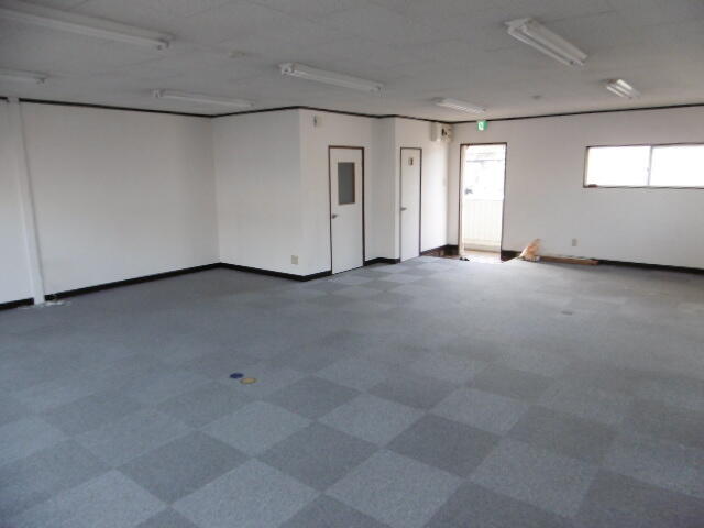 迅速なアスベスト検体採取と分析の対応現場